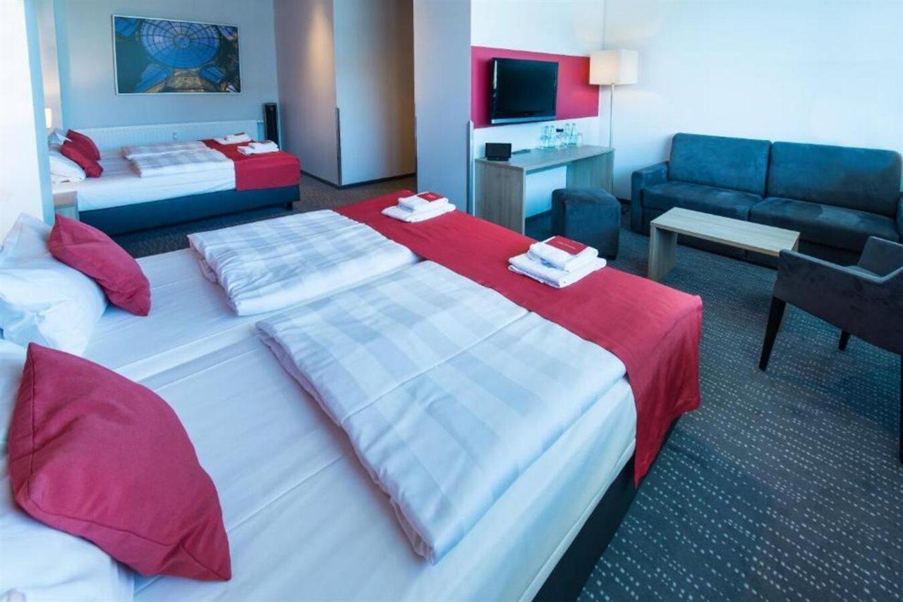 Biendo Hotel Кемниц Екстериор снимка