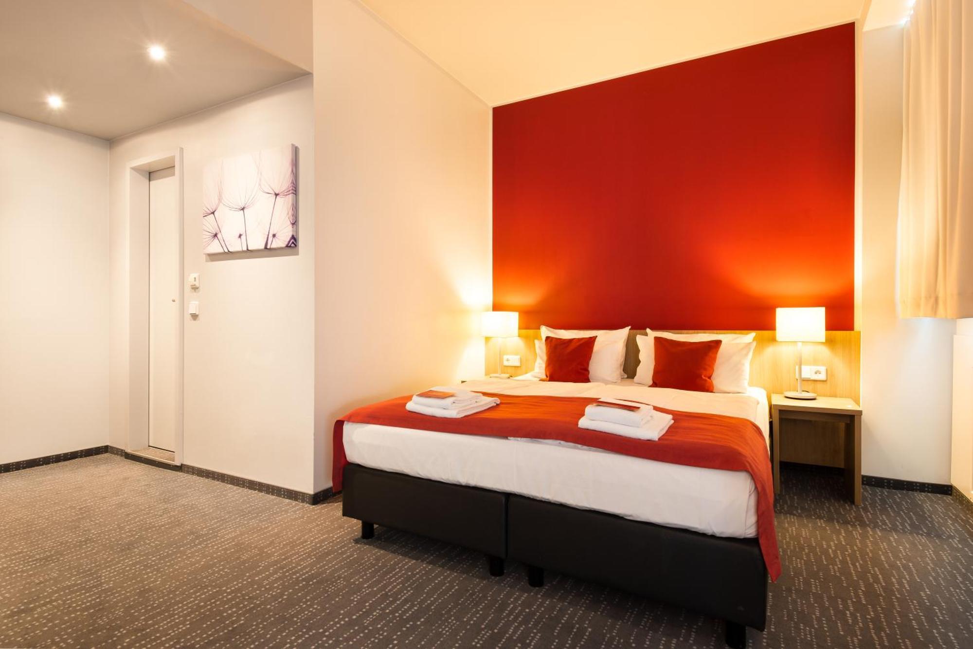 Biendo Hotel Кемниц Екстериор снимка