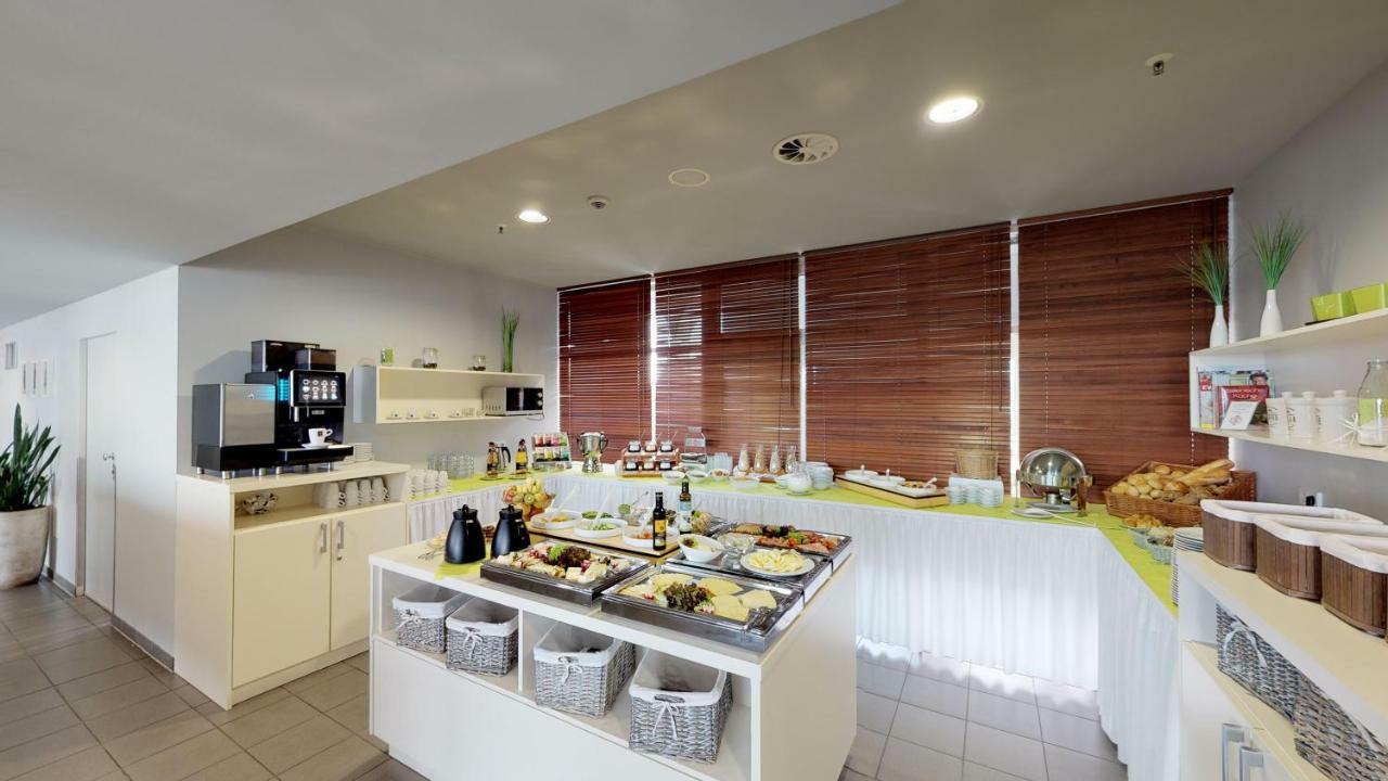 Biendo Hotel Кемниц Екстериор снимка